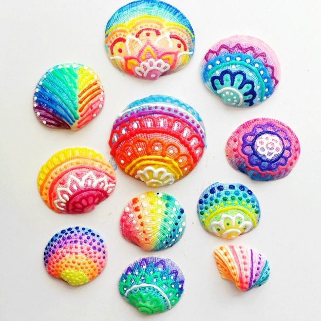 Easy Crafts for Teenagers and DIY Ideas to Make For Tween Girls Rooms | Painted Sea Shells with Puffy Paint